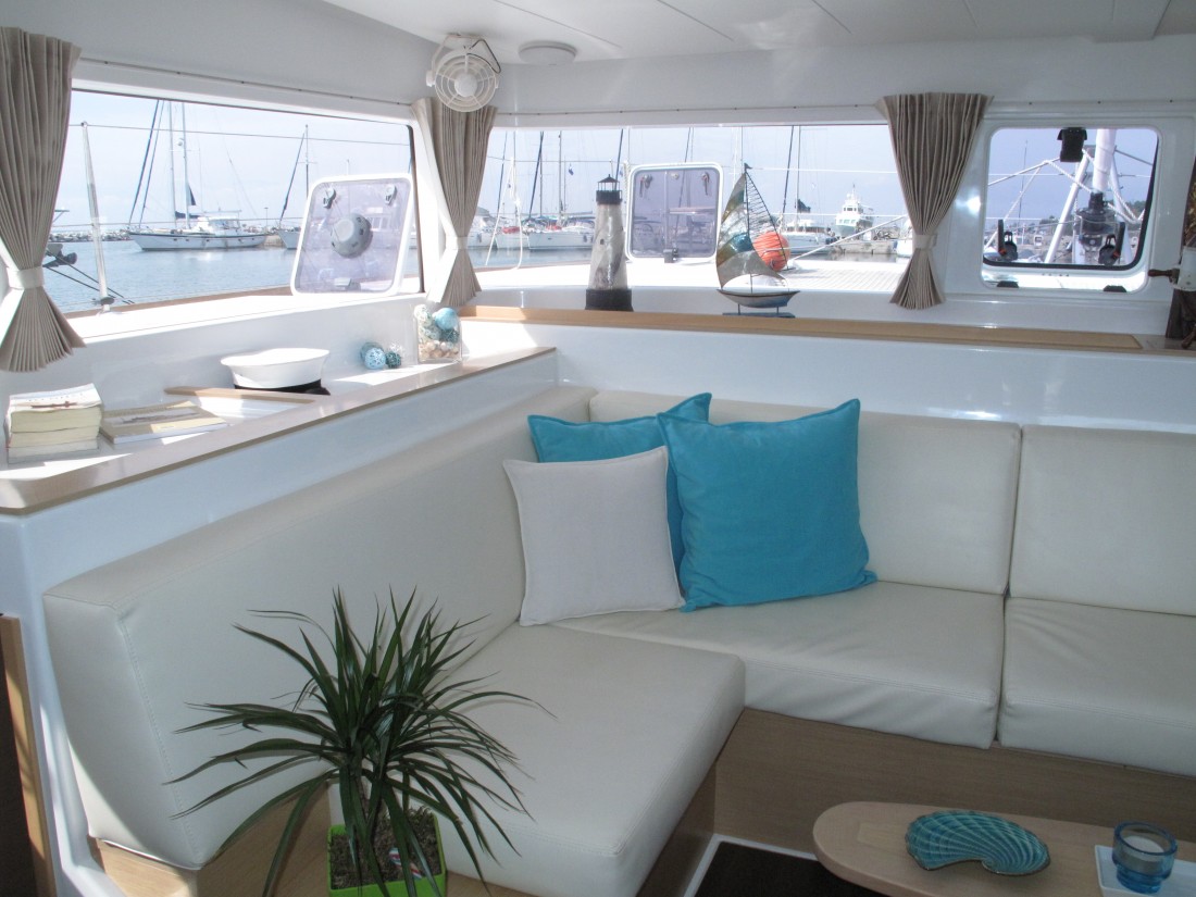 Charter Lagoon 400 S2 · EXCELLENT · from Ormos Panagias, Port Image resize15