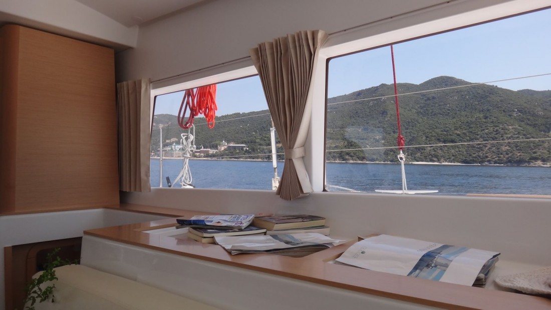 Charter Lagoon 400 S2 · EXCELLENT · from Ormos Panagias, Port Image resize18