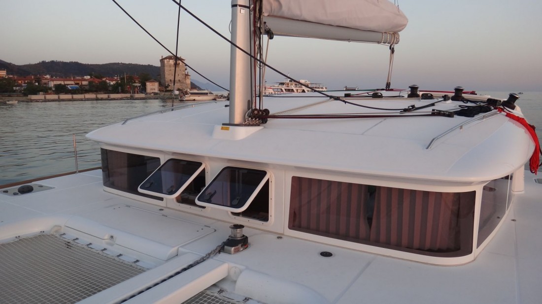 Charter Lagoon 400 S2 · EXCELLENT · from Ormos Panagias, Port Image resize19