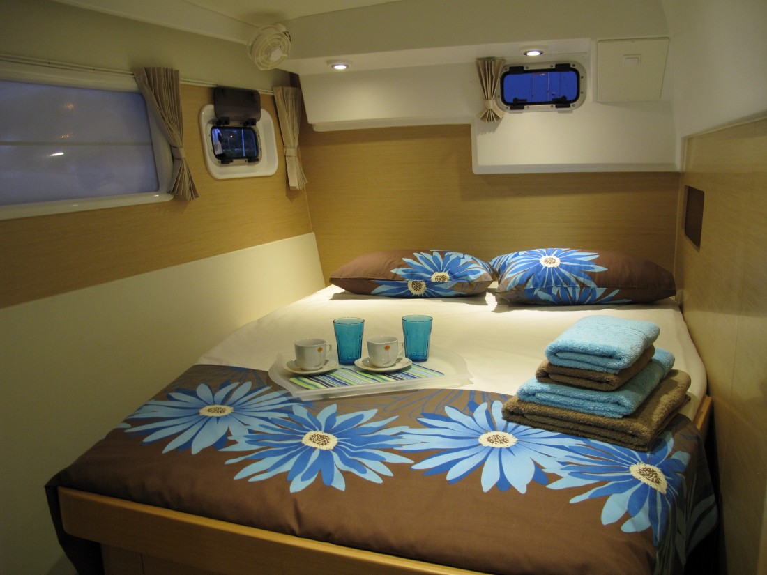 Charter Lagoon 400 S2 · EXCELLENT · from Ormos Panagias, Port Image resize4