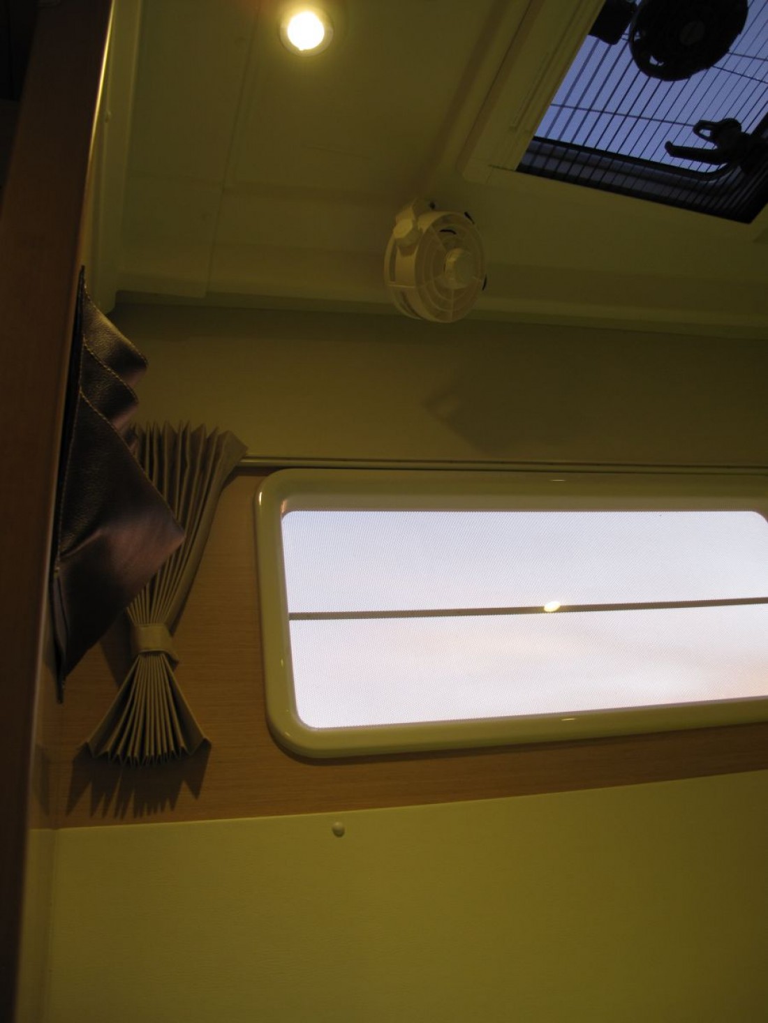 Charter Lagoon 400 S2 · EXCELLENT · from Ormos Panagias, Port Image resize6