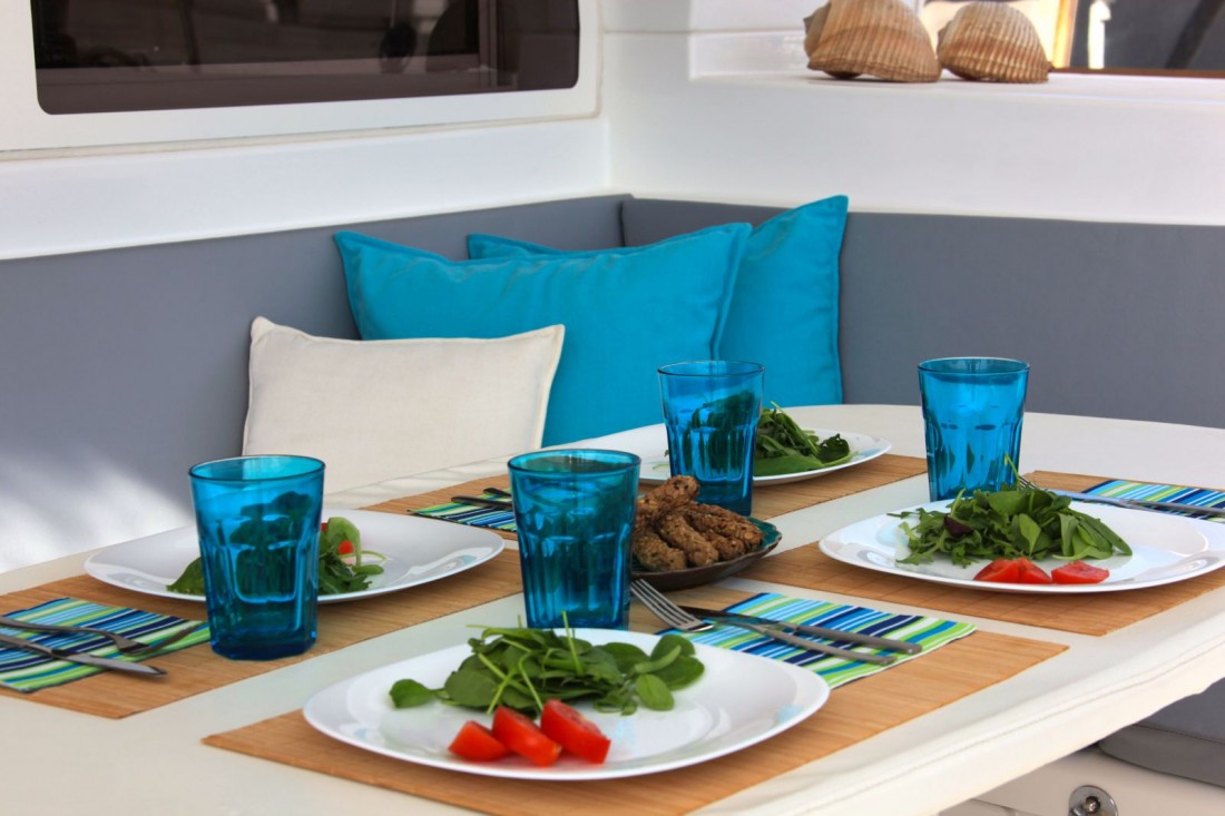 Charter Lagoon 400 S2 · EXCELLENT · from Ormos Panagias, Port Image resize9