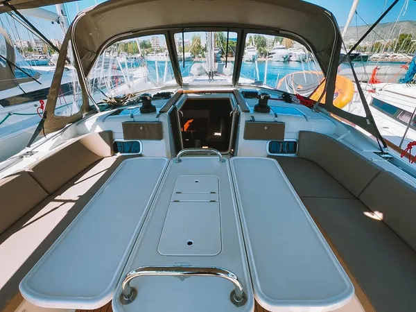 Ενοικίαση Sun Odyssey 519 (5+1 cabins) · MAYFLOWER · από Κέρκυρα, Μπενίτσες Marina Image pic_3