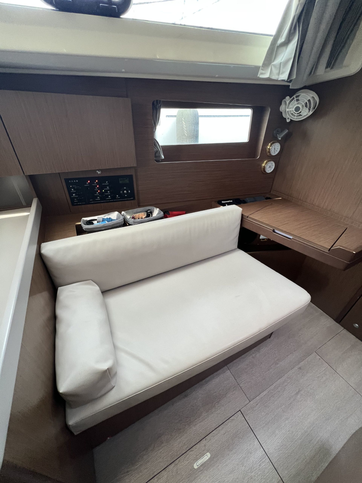 Ενοικίαση Oceanis 41.1 · SALT SHAKER  · από Κως, Μαρίνα Image pic_6