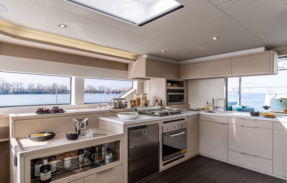 Charter Lagoon 55 · HYDRUS · from Lavrio, Olympic Marine Image pic_3