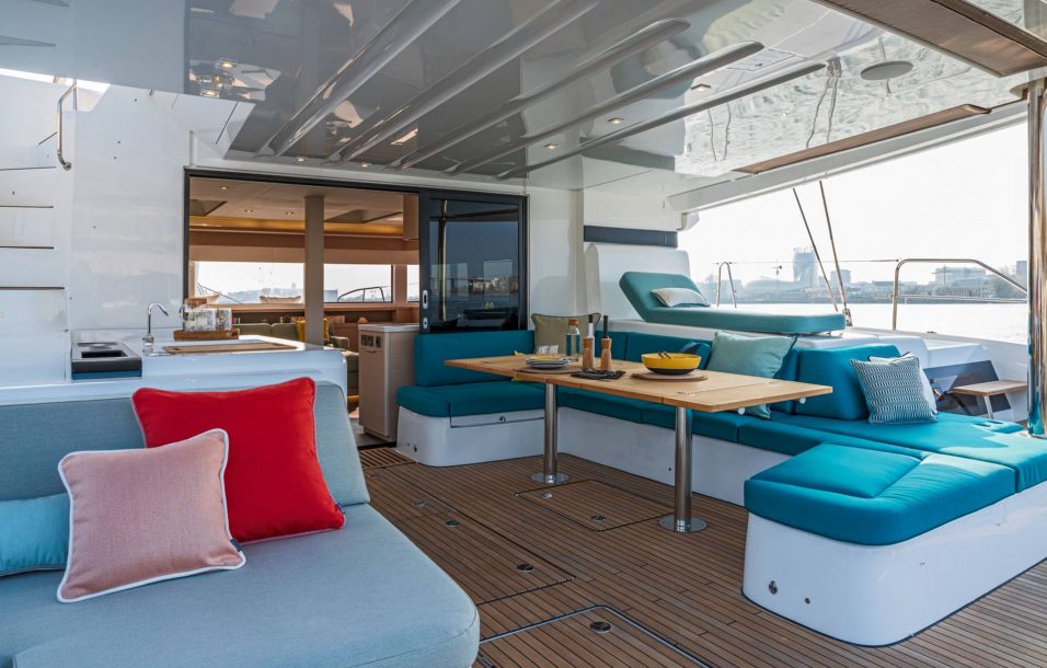 Charter Lagoon 55 · HYDRUS · from Lavrio, Olympic Marine Image pic_4