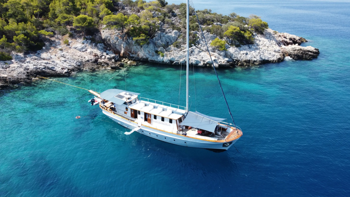 Ενοικίαση M/S Cosmos · COSMOS · από Αθήνα, Άλιμος Μαρίνα Image pic_4