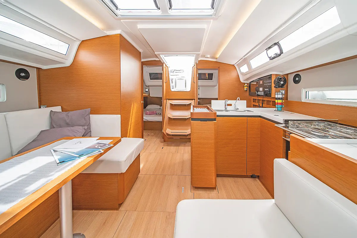 Ενοικίαση Sun Odyssey 410 · HENRY EVERY · από Ρόδος, Μαρίνα Image pic_4