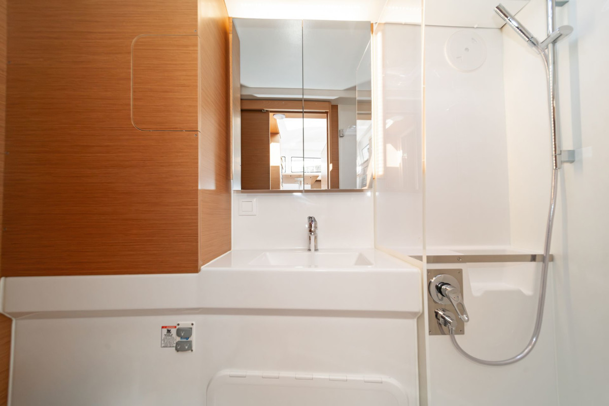 Ενοικίαση Excess 11 · ONE DANCE  · από Greece Image pic_11