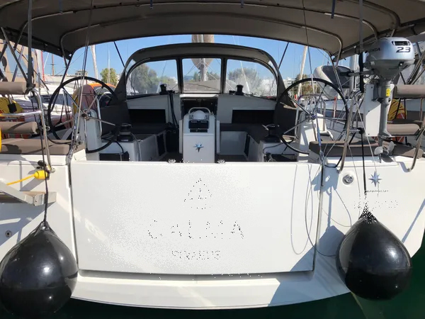 Ενοικίαση Sun Odyssey 490 · CALMA · από Αθήνα, Άλιμος Μαρίνα Image deck