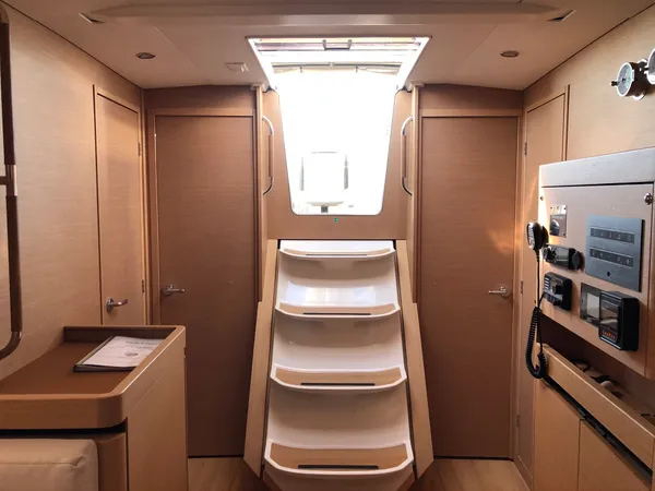 Ενοικίαση Sun Odyssey 490 · CALMA · από Αθήνα, Άλιμος Μαρίνα Image pic_6