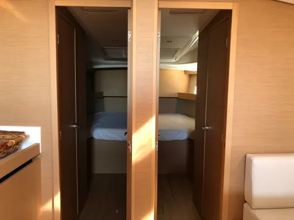 Ενοικίαση Sun Odyssey 490 · CALMA · από Αθήνα, Άλιμος Μαρίνα Image pic_9