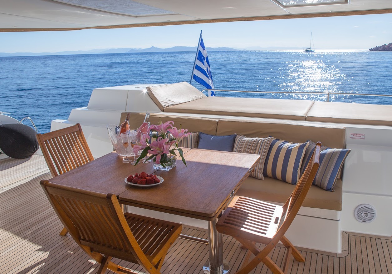 Ενοικίαση Sanya 57 · HICH  FIVE · από Αθήνα, Άλιμος Μαρίνα Image pic_13