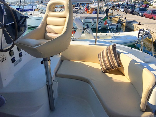 Charter Lavezzi 40  · VICTORIA  · from Porto Carras, Marina Image pic_8