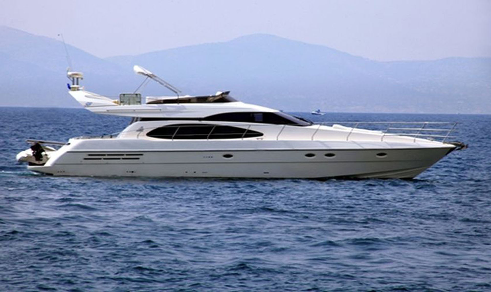 Azimut 58  Charter in Greece  Image deck