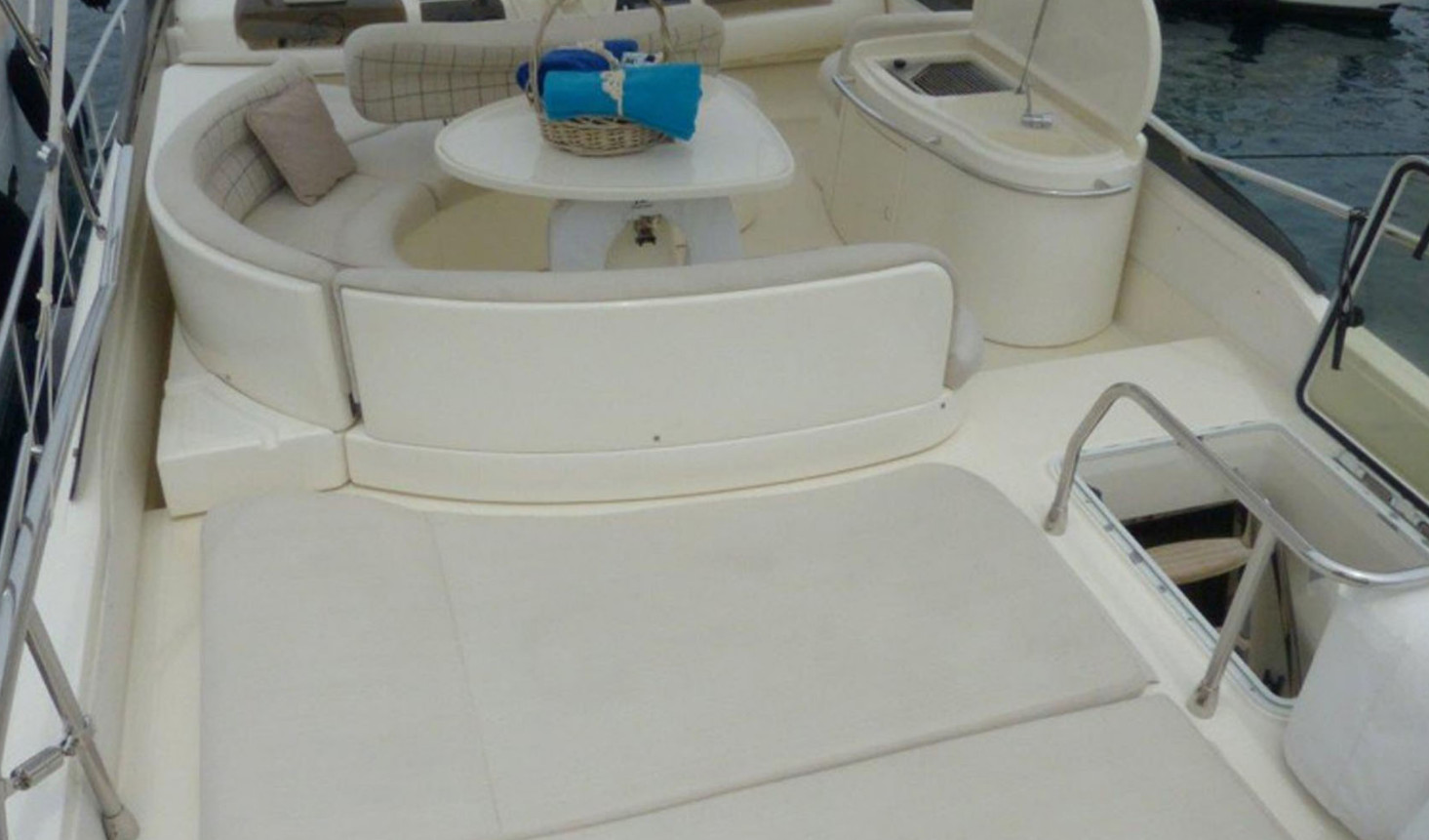Azimut 58  Charter in Greece  Image pic_10