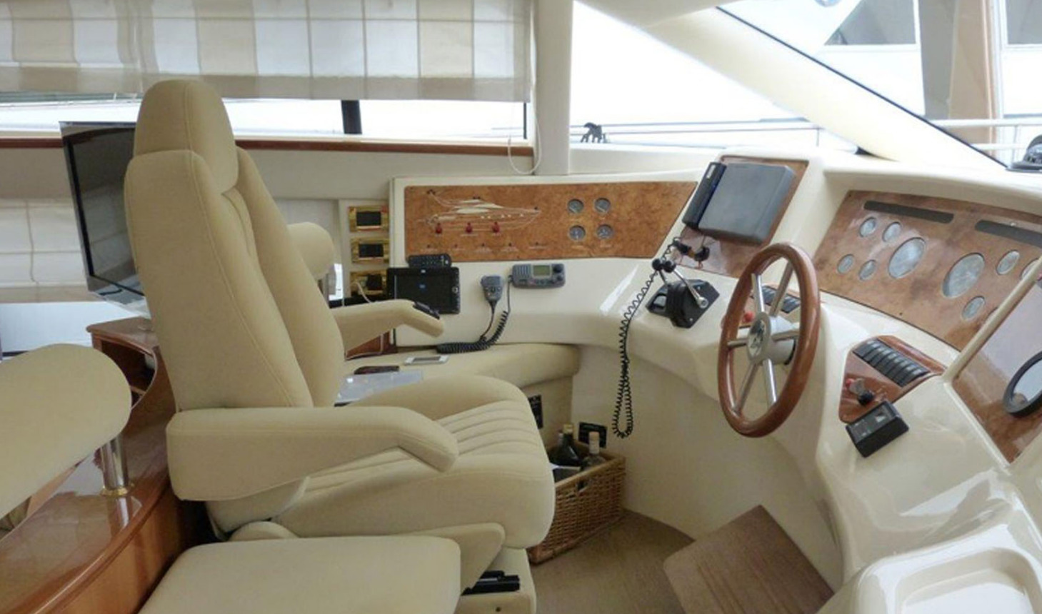 Azimut 58  Charter in Greece  Image pic_6