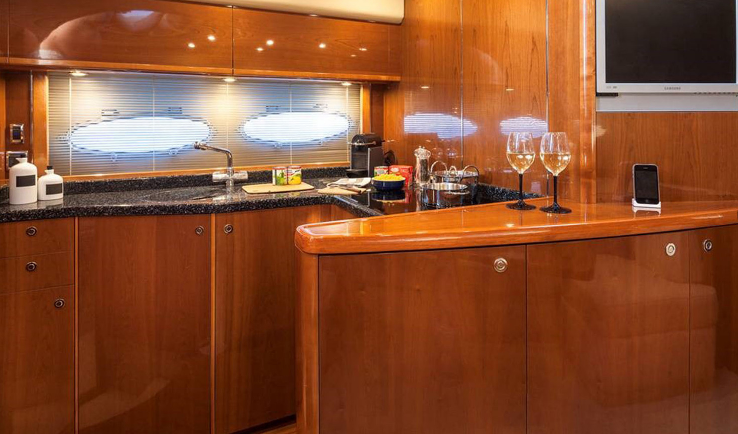 Princess 47   Charter in Greece  Image pic_1